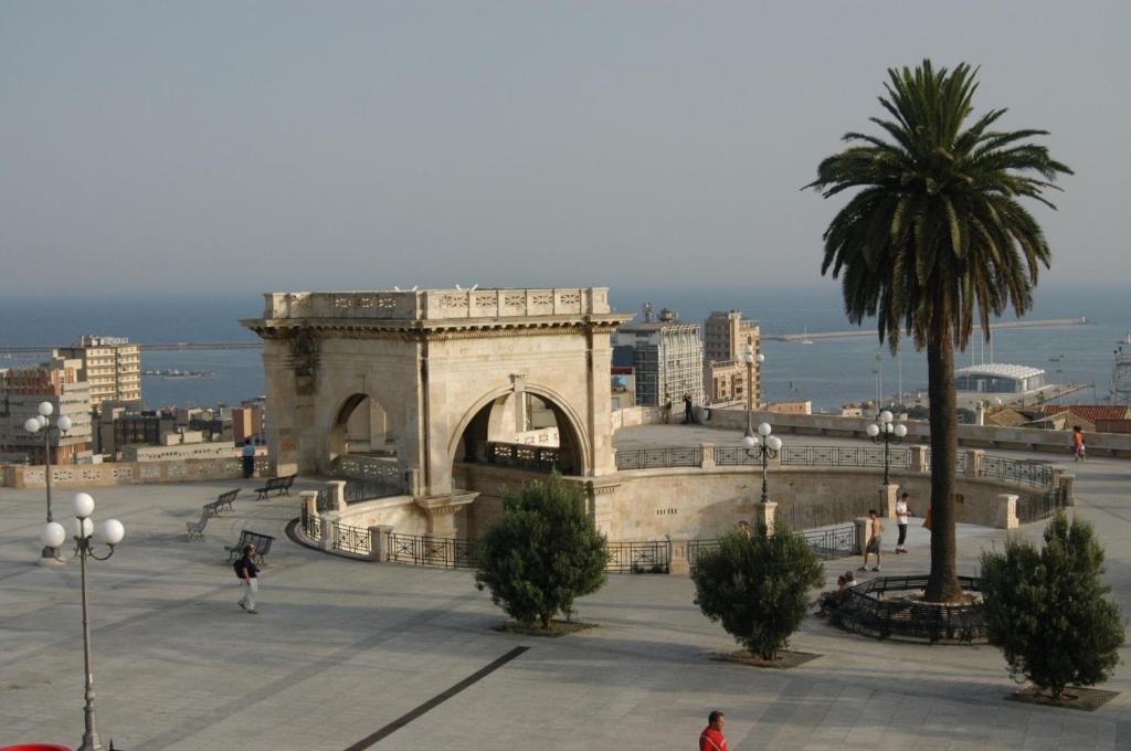 Bed and Breakfast L'Arco Cagliari Exterior foto